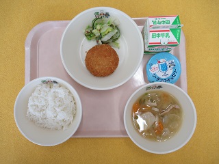 写真:湖東学校給食センタ-の給食