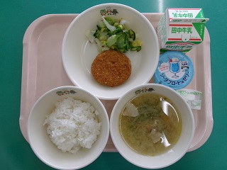 写真:能登川学校給食センタ-の給食