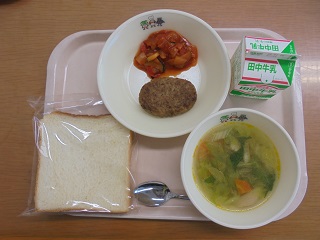 写真:蒲生学校給食センタ-の給食