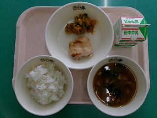 写真:能登川学校給食センタ-の給食