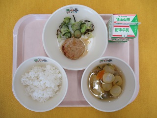 写真：湖東学校給食センタ－の給食