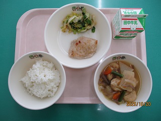 写真:能登川学校給食センタ-の給食