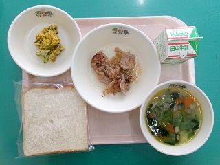 写真：能登川学校給食センタ－の給食