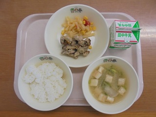 写真：蒲生学校給食センタ－の給食