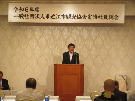 写真：壇上で挨拶する市長6