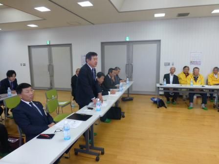 写真：南部地区まちづくり懇談会で挨拶をする市長