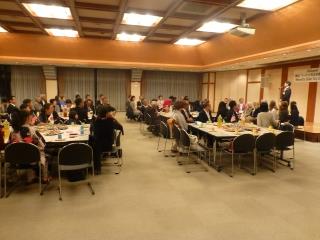 写真：マーケット市友好親善使節団市民交流会での市長挨拶