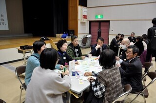 写真：意見交換会の様子2