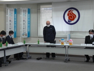 写真:部会長あいさつの様子