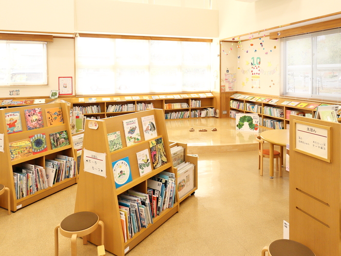五個荘図書館児童コーナーの写真