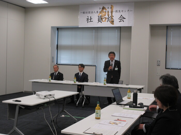 挨拶する市長
