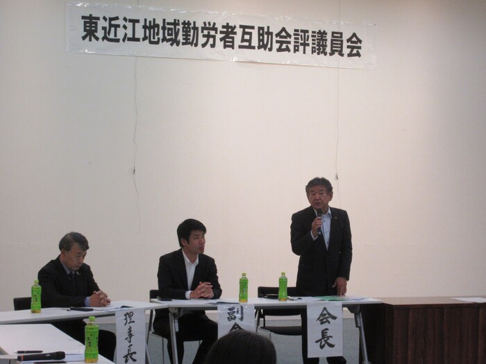 挨拶する市長