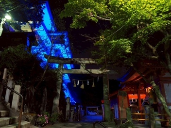 太郎坊宮の様子